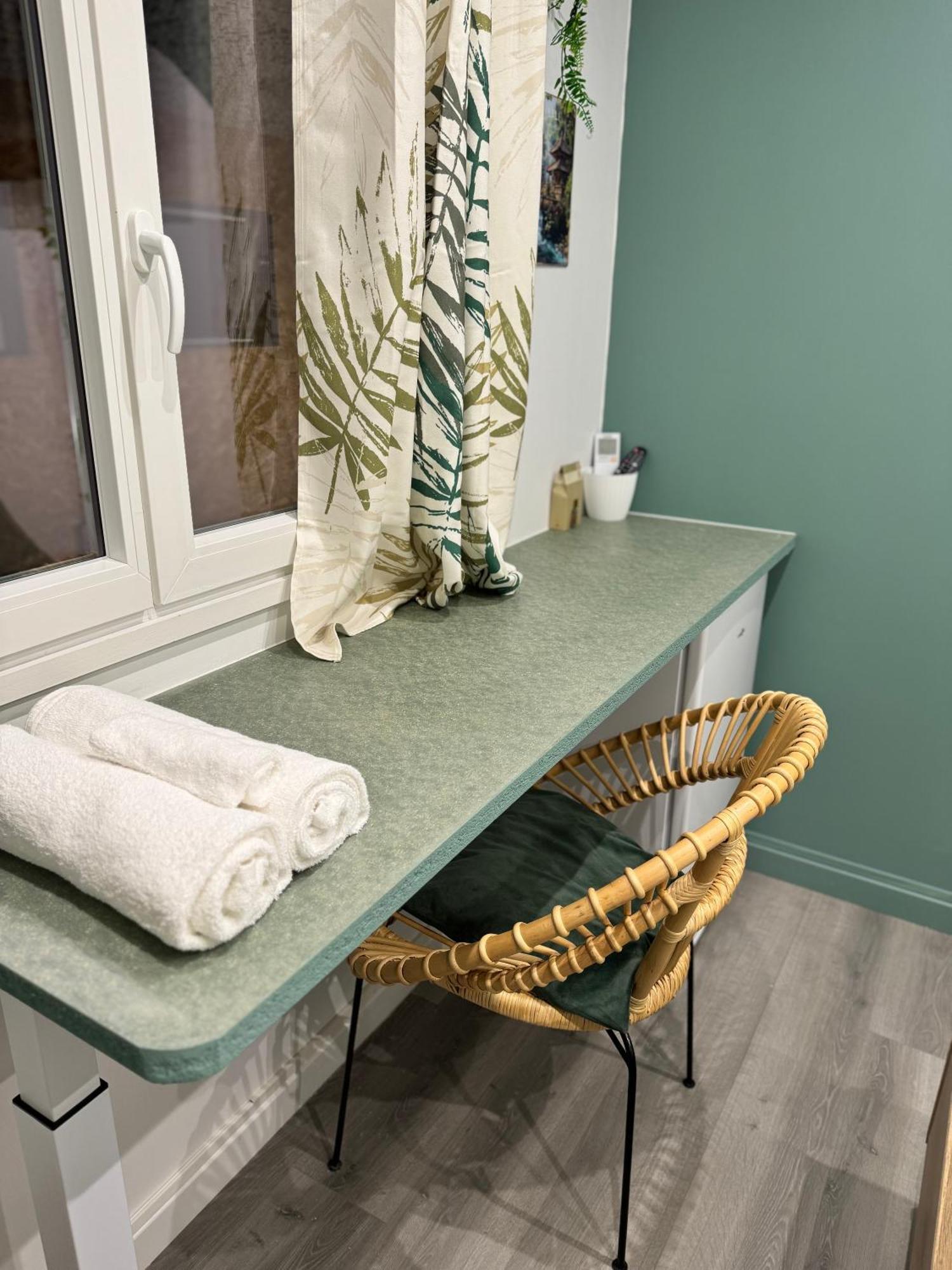 Worldroom Chambre Privee Avec Espace Commun Perpignan Rum bild