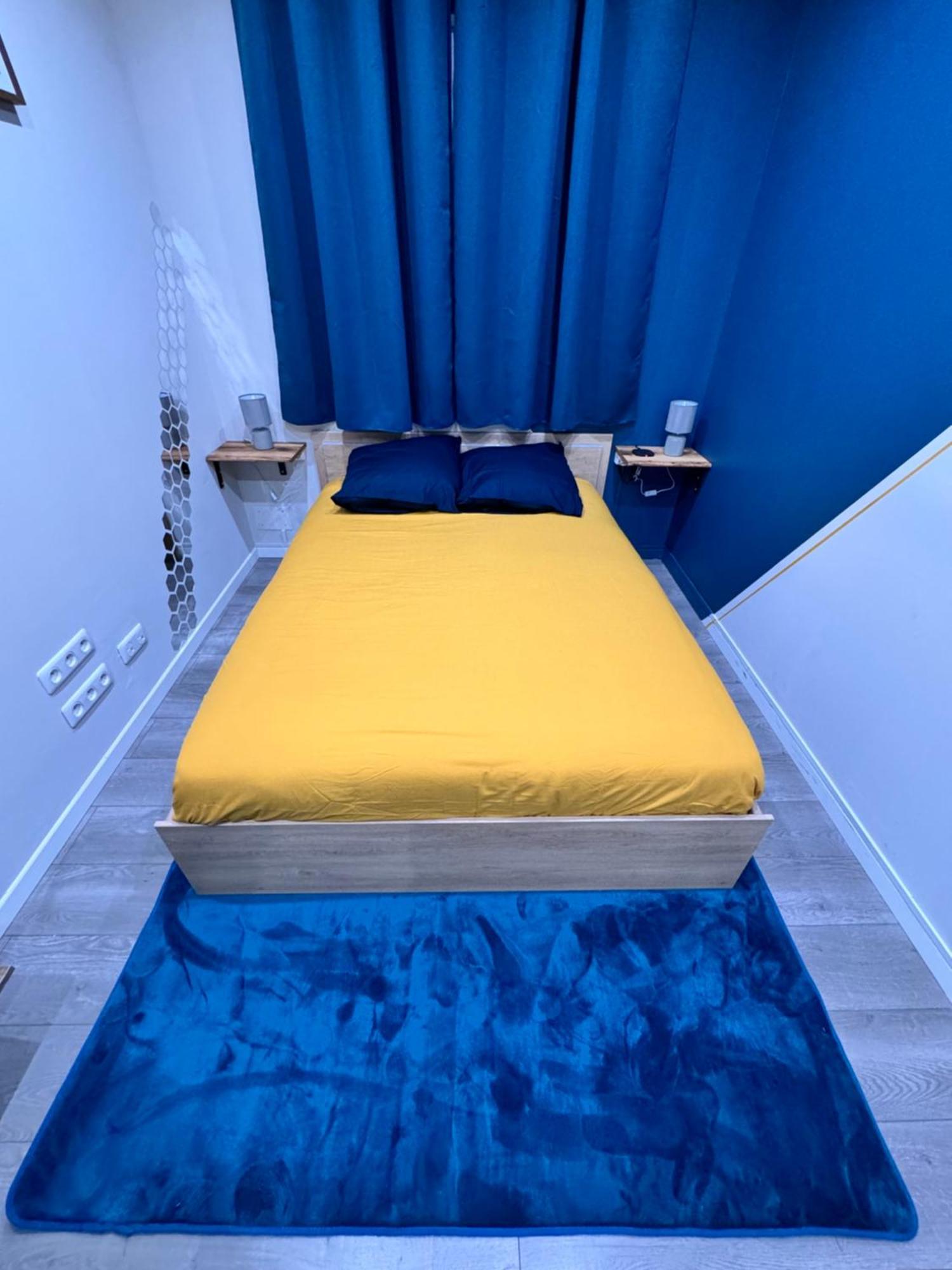 Worldroom Chambre Privee Avec Espace Commun Perpignan Exteriör bild