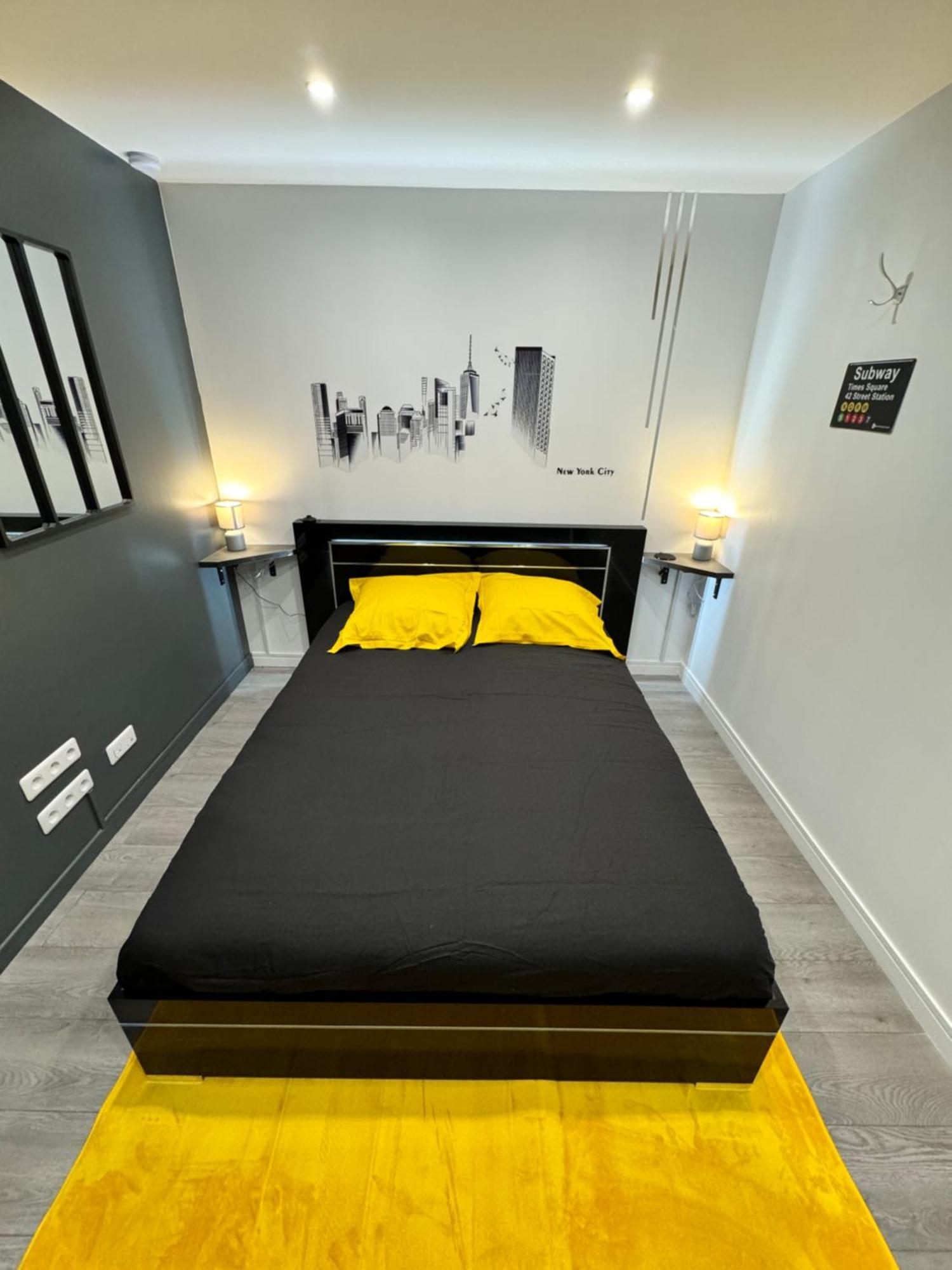 Worldroom Chambre Privee Avec Espace Commun Perpignan Exteriör bild