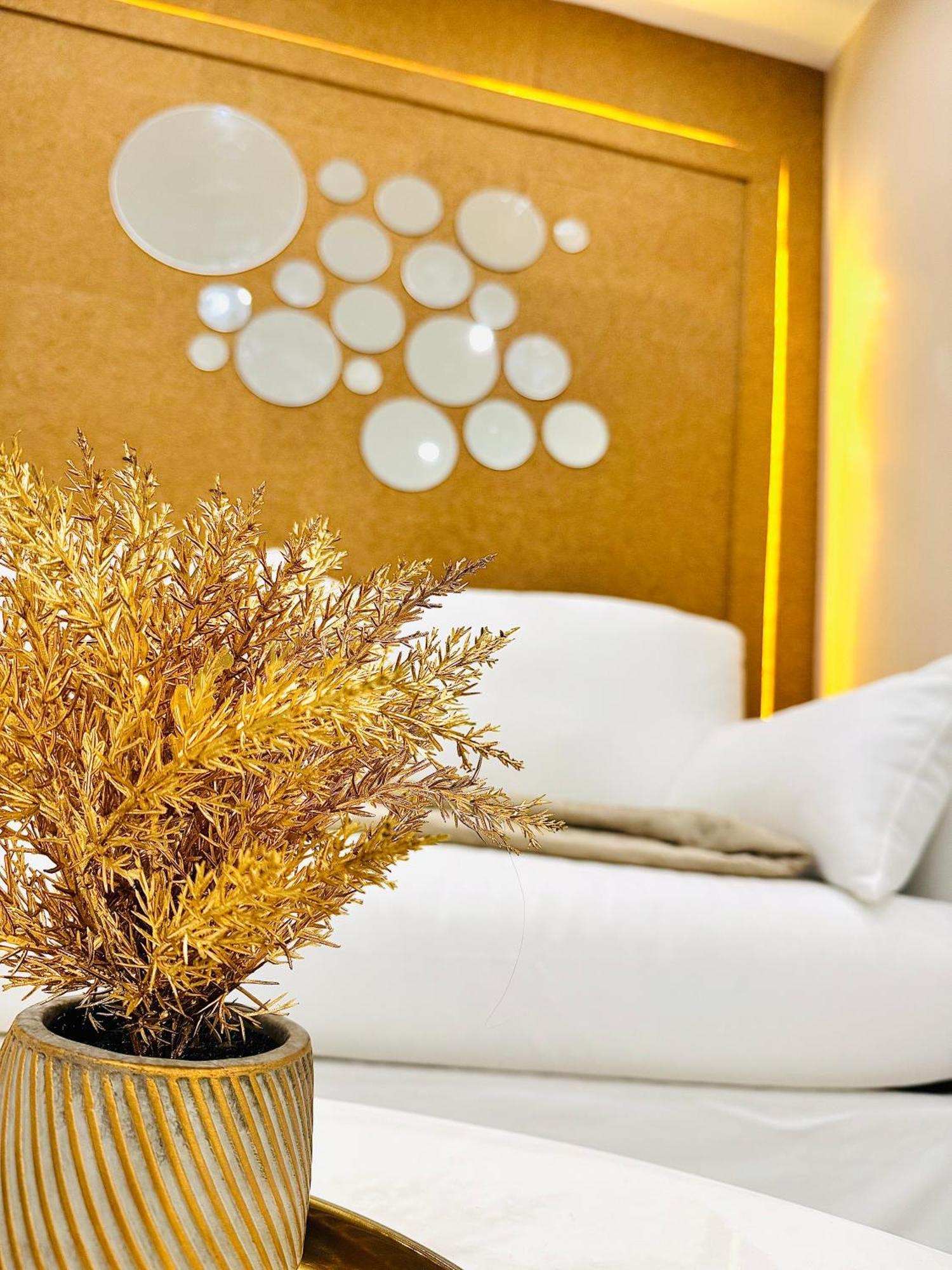 Worldroom Chambre Privee Avec Espace Commun Perpignan Exteriör bild