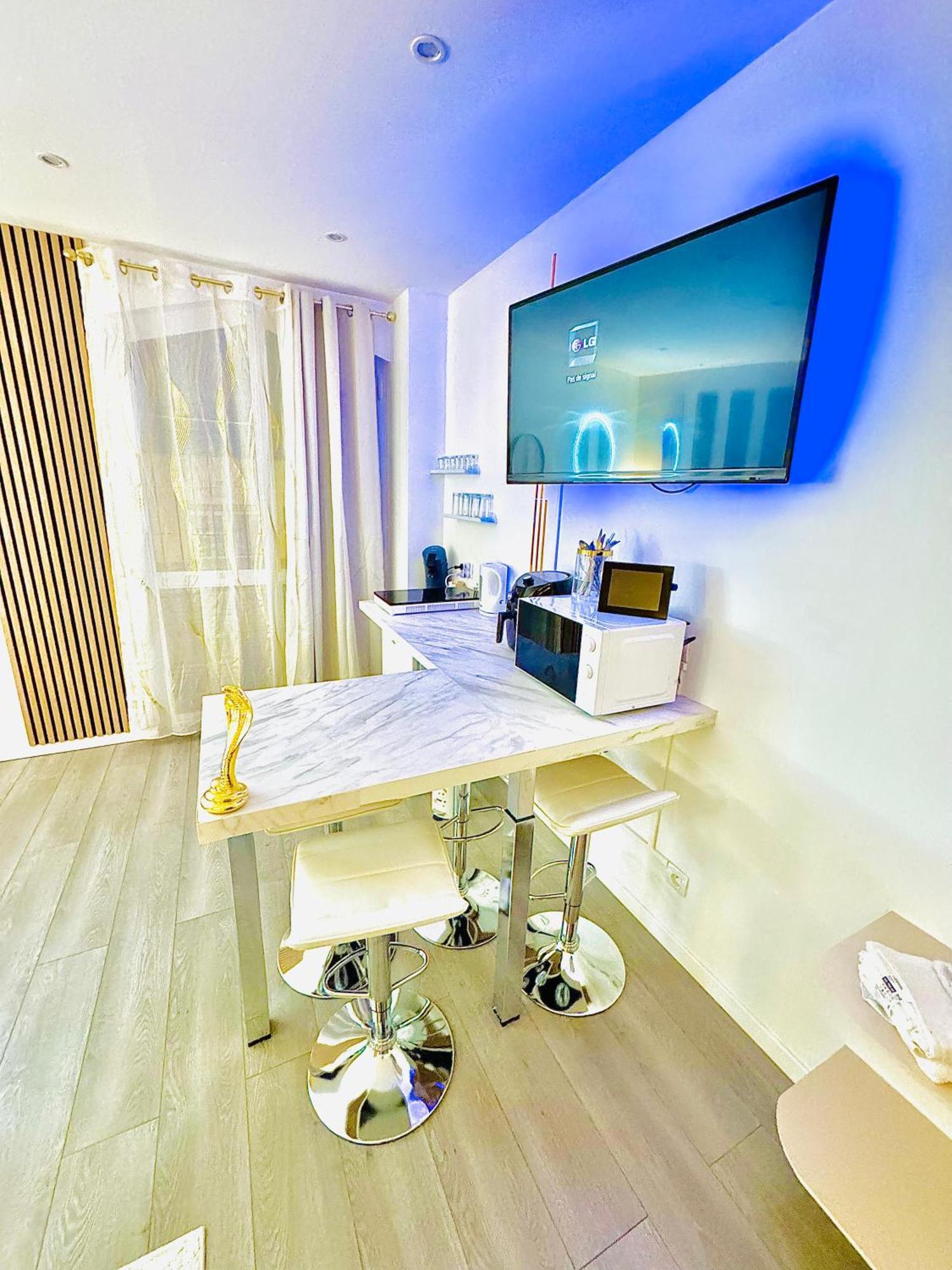 Worldroom Chambre Privee Avec Espace Commun Perpignan Exteriör bild